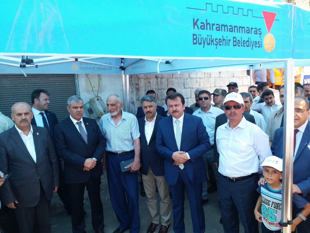 KAHRAMANMARAŞ’TA KENTSEL DÖNÜŞÜMDE İLK KAZMA VURULDU 9