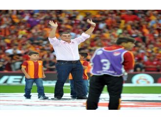 Mondragon’a Arena’da Sevgi Seli