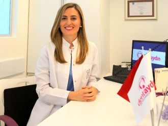 Yrd. Doç. Dr. Burcu Karaduman: “Havuz Suyu Diş Sağlığı İçin Risk Oluşturabilir”