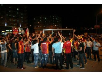 Galatasaray Taraftarı Kilis’te Şampiyonluk Turu Attı