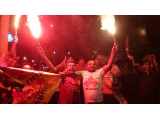 Şanlıurfa’da Galatasaraylı Taraftarların Şampiyonluk Coşkusu