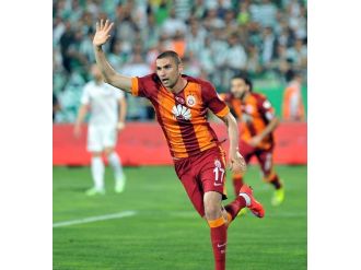 Burak Yılmaz’dan Kariyerinde Bir İlk