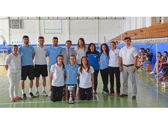 Uludağ Üniversitesi Badminton Takımı Polonya Yolcusu