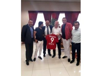 Antalyaspor Heyeti Eto’o İçin Mılano’ya Gitti