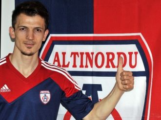 Emre Kara Altınordu’da