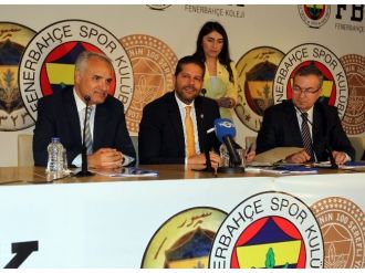 Fenerbahçe Koleji Mersin Şubesi’nin İmza Töreni Gerçekleşti