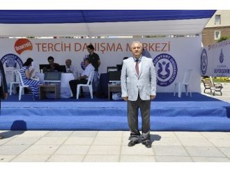 Esenyurt Üniversitesi Tercih Yolunda Sektör Çalışanlarını Da Unutmadı