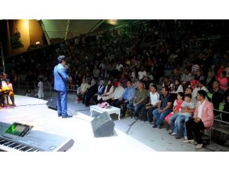 Zekai Tunca Pursaklar’da Konser Verdi