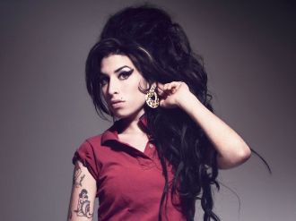 Amy Winehouse Anılıyor