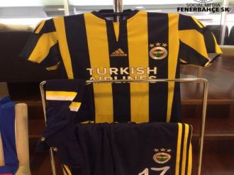 Fener Çubukluyla Sahada