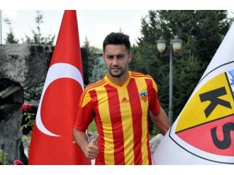 Kayserispor Mustafa Akbaş’ı Renklerine Bağladı