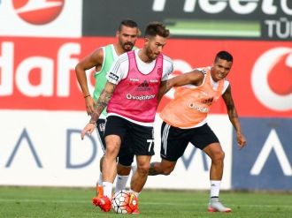 Beşiktaş, Yeni Sezon Hazırlıklarını Sürdürüyor