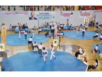 Gençler Türkiye Taekwondo Şampiyonası Trabzon’da Başladı