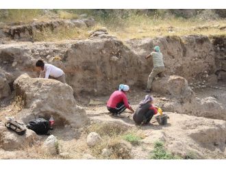 Mersin’de 9 Bin Yıllık Yumuktepe’de Kazılar Başladı