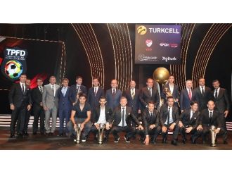 Türkiye Profesyonel Futbolcular Derneği Ödülleri Sahiplerini Buldu