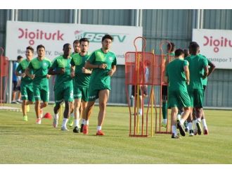 Dzsudsak Bursaspor’un Antrenmanını İzledi