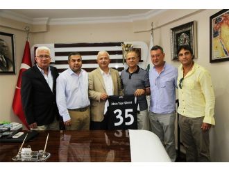 Altayspor’dan Adnan Başkana Teşekkür Forması