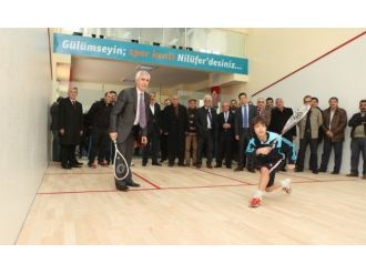 Bozbey: Nilüfer Squash Sporunun Merkezi Olacak