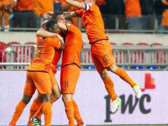 Van Persie Ve Sneijder Türkiye’ye Karşı Oynayacak Mı ?