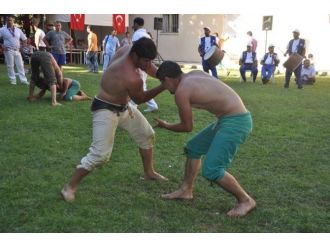 Anamur, Karakucak Pehlivanlarını Bekliyor