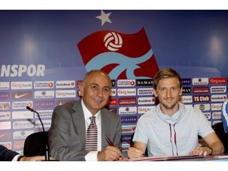 Marko Marin İmzayı Attı