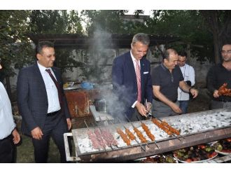 Fikret Orman Mangal Başında