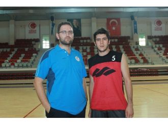 Eski Efes’li Oyun Kurucu Yalova Belediyespor’da