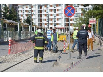 Patlayan Doğalgaz Borusu Paniğe Yol Açtı