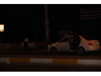 Diyarbakır’da Ambulansa Destek Amaçlı Giden Polise Saldırı