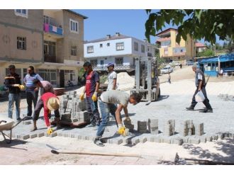 Tufanbeyli Çamur Ve Tozlu Yollardan Kurtuluyor