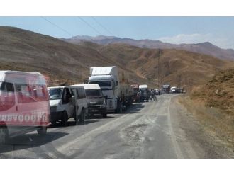 Hakkari-şemdinli Yolunda Sıcak Saatler