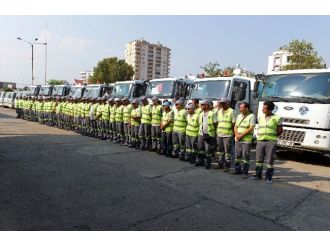 Mersin Caddelerini 400 Temizlik İşçisi Temizliyor