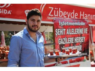 Çay Bahçesinde Şehit Aileleri Ve Gazilere Her Şey Ücretsiz