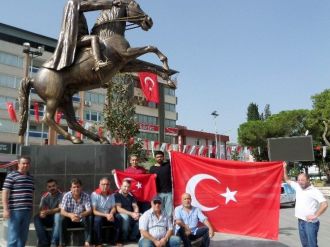 Chp’li Başkan Şehitler İçin Oturma Eyleminde