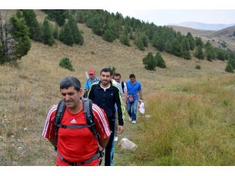 Gümüşhaneli Dağcılardan Kelkit’te Sonbahar Yürüyüşü