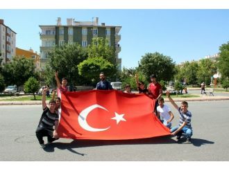 Kayserili Gençlerden Terör Protestosu