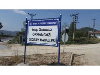 Orhangazi’deki Mahalle Tabelaları Yenileniyor