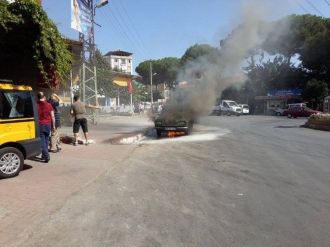 Nazilli’de Seyir Halindeki Otomobil Alev Aldı