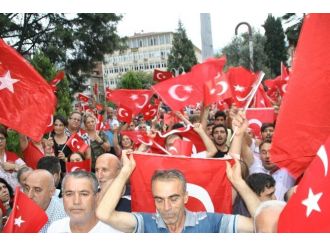 Devrek’te Yüzlerce Vatandaş Sokağa Döküldü