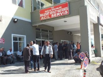 Malazgirt’te Traktör Devrildi 1 Ölü Bir Yaralı