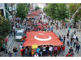 Tokat’ta “Şehide Saygı, Teröre Lanet Yürüyüşü