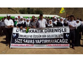 Hdp Ve Dbp’den Başkale’de Canlı Kalkan Eylemi