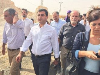 Cizre’ye Gitmelerine İzin Verilmeyen Hdp’liler Yürüyüşe Geçti