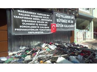 İş Yeri Yakılan Kürt Vatandaştan Anlamlı Pankart