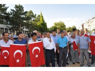 Seydişehir’de “Her Yere Bayrak Teröre Lanet” Kampanyası