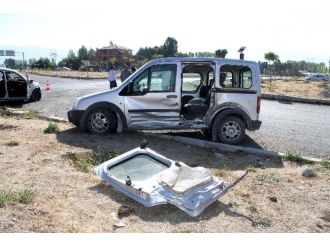 Van’da Trafik Kazası; 1 Ölü, 5 Yaralı