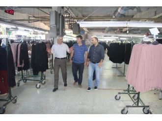 Başkan Karataş’tan Tekstil Fabrikasına Ziyaret