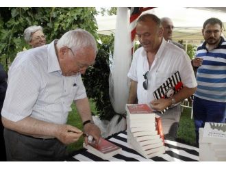 Yazar Süleyman Sağlam Okurları İle Buluştu