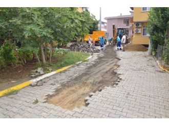 Kartepe’de Parke Tamiratları Hız Kazandı