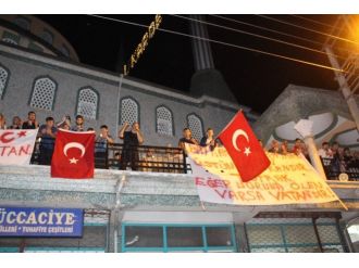 Karapürçek’te Teröre Lanet Yürüyüşü Gerçekleşti